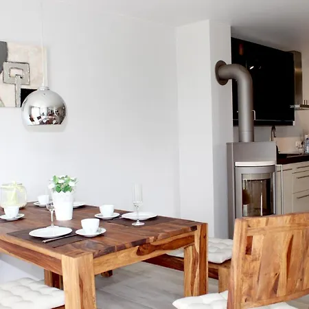 Schmidt's Koje Apartment